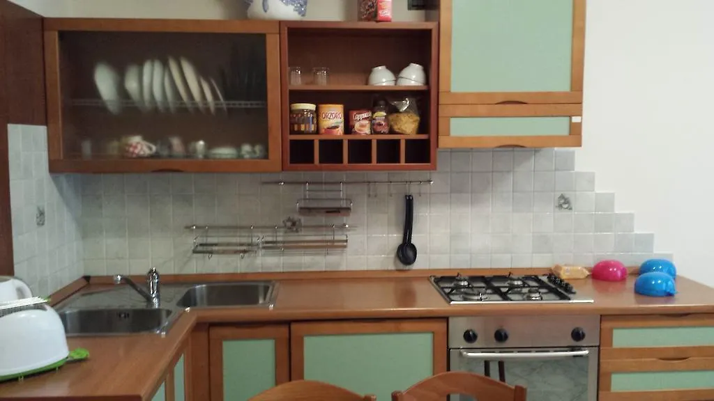 Mela Verde Apartments Bergamo 2*,  Italië