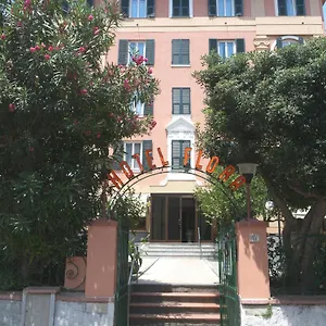 https://hotel-flora-celle-ligure.hotelitalianriviera.com