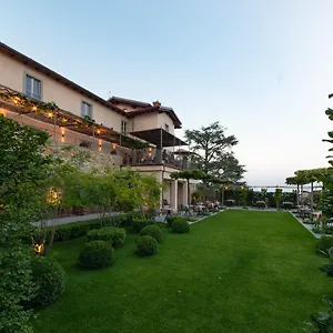 https://relais-san-vigilio-al-castello.italymilanhotels.net